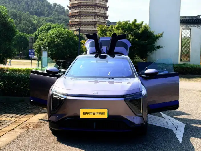 HiPhi HiPhi Y 2023 Model 765km Ultimate Edition – фото 2