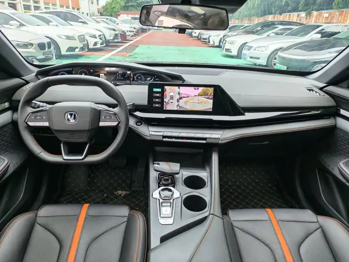 Changan UNI-V 2024 Model 1.5T Exclusive Model – фото 7