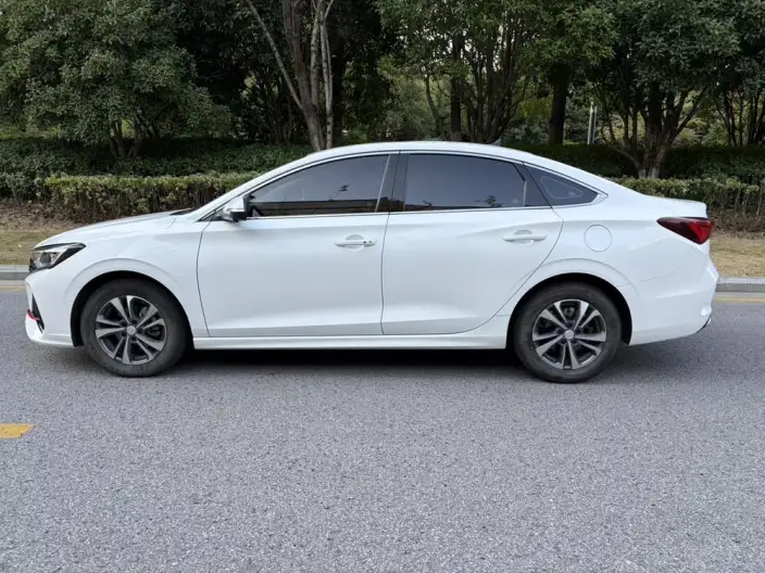 Changan Eado 2022 Model PLUS Blue whale NE 1.4T GDI DCT Flagship Model – фото 4