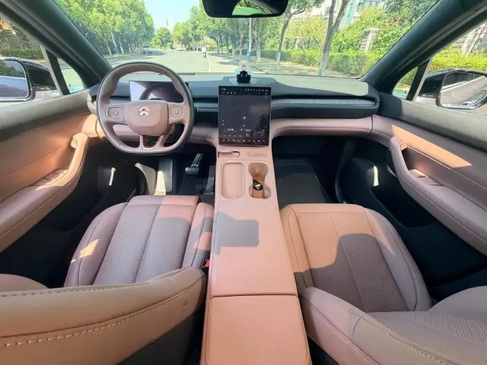 NIO EC6 2024 Model 75kWh – фото 7