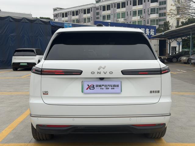 ONVO L90 2025 Six-seater version Ultra – фото 5