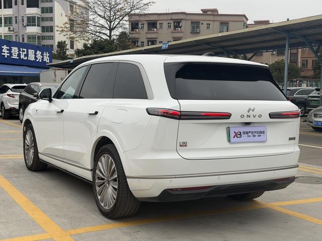 ONVO L90 2025 Six-seater version Ultra – фото 6