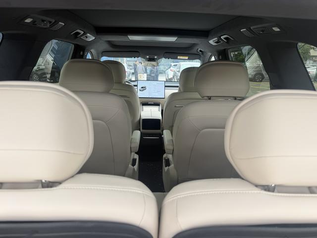 ONVO L90 2025 Six-seater version Ultra – фото 11
