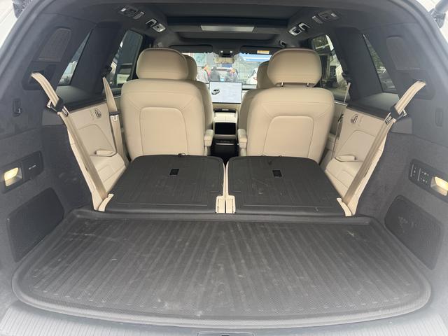 ONVO L90 2025 Six-seater version Ultra – фото 22