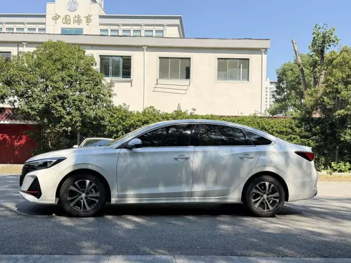 Changan Eado 2023 Model PLUS Changxiang Edition Blue whale NE 1.4T GDI DCT Noble Model – фото 4