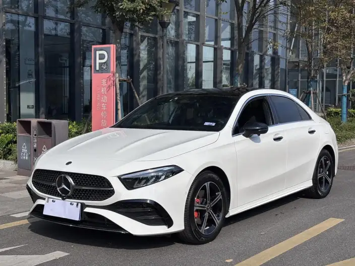Mercedes-Benz A-class 2024 Model Facelift A 200 L Fashion Edition