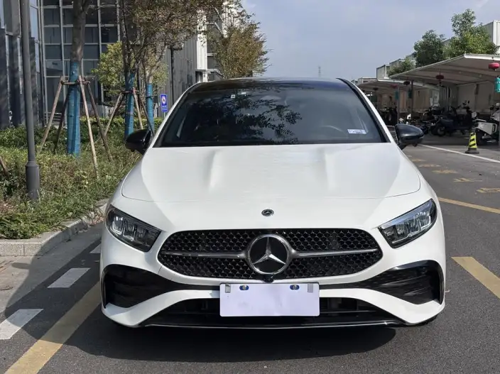 Mercedes-Benz A-class 2024 Model Facelift A 200 L Fashion Edition