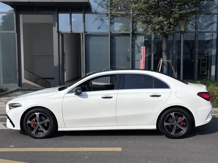 Mercedes-Benz A-class 2024 Model Facelift A 200 L Fashion Edition
