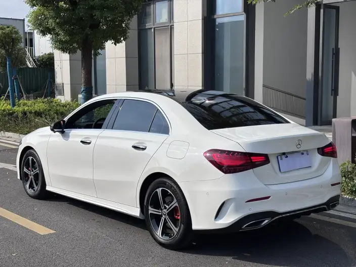 Mercedes-Benz A-class 2024 Model Facelift A 200 L Fashion Edition – фото 5