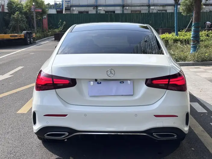 Mercedes-Benz A-class 2024 Model Facelift A 200 L Fashion Edition – фото 6