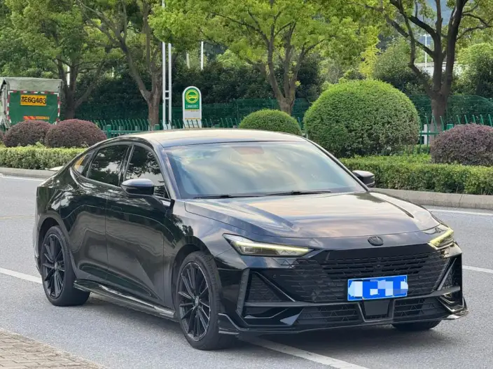 Changan UNI-V 2022 Model 1.5T Sports Edition