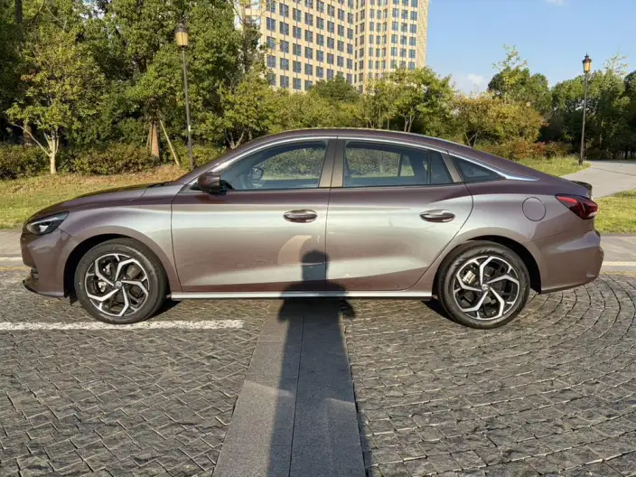 MG5 2025 Model 300TGI Global Ultimate Edition