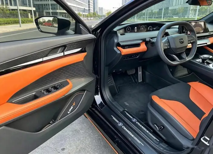 Changan UNI-V 2022 Model 1.5T Sports Edition – фото 9