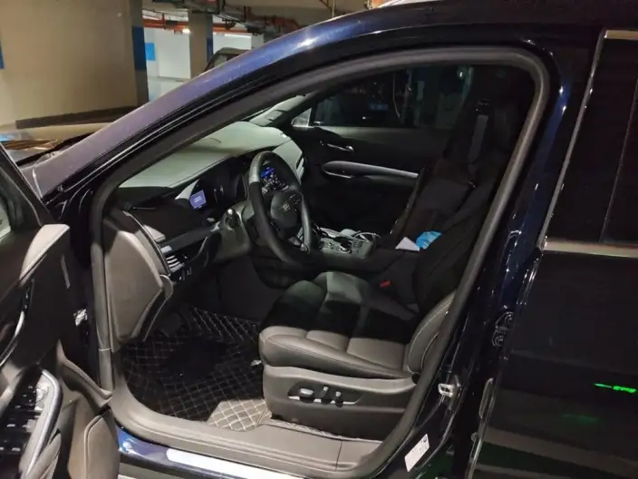 Cadillac XT4 2022 Model 28T 2WD Luxury Model – фото 10