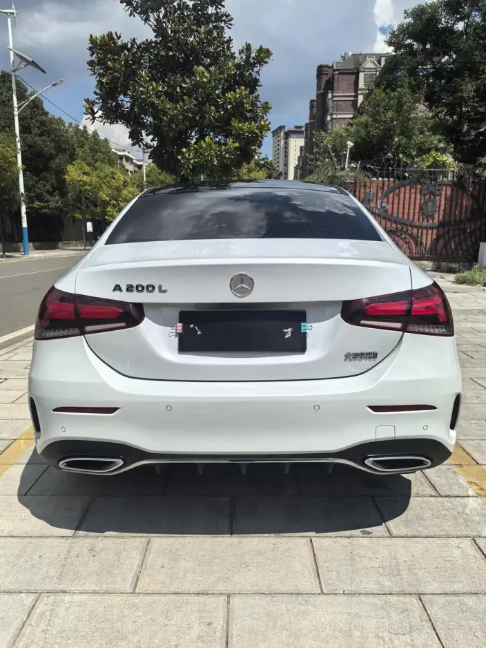 Mercedes-Benz A-class 2022 Model Facelift A 200 L Sports sedan Fashion Edition – фото 5