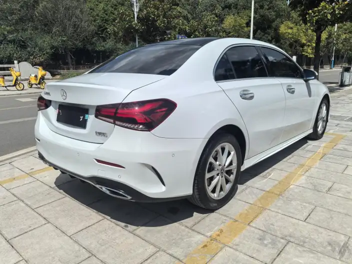 Mercedes-Benz A-class 2022 Model Facelift A 200 L Sports sedan Fashion Edition – фото 6
