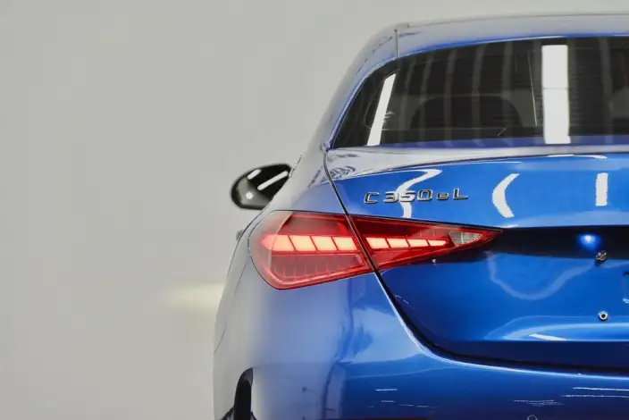 Mercedes-Benz C-Class PHEV 2023 Model C 350 eL – фото 7