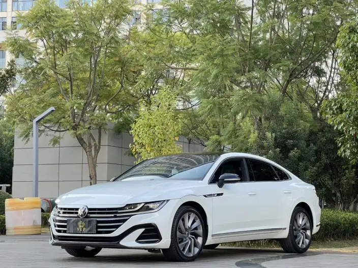 Volkswagen CC 2021 Model 380TSI Eye-catching version – фото 1