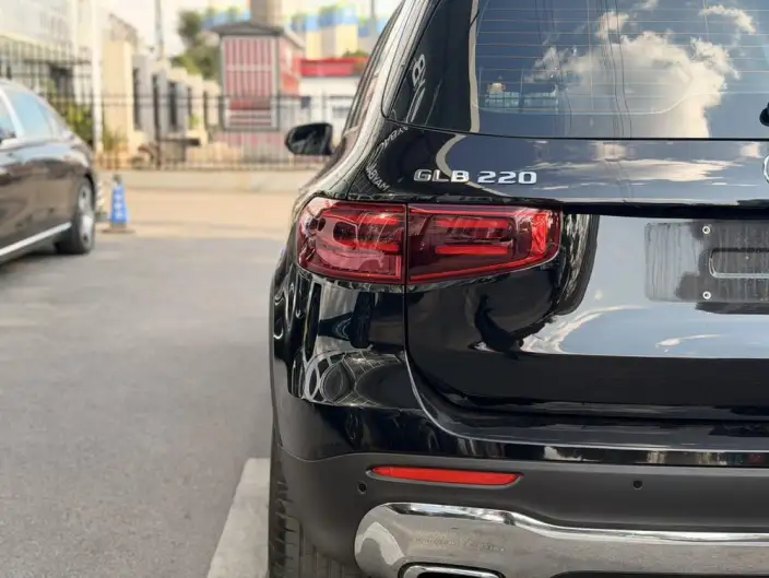 Mercedes-Benz GLB 2025 Model GLB 220 Dynamic Model – фото 8