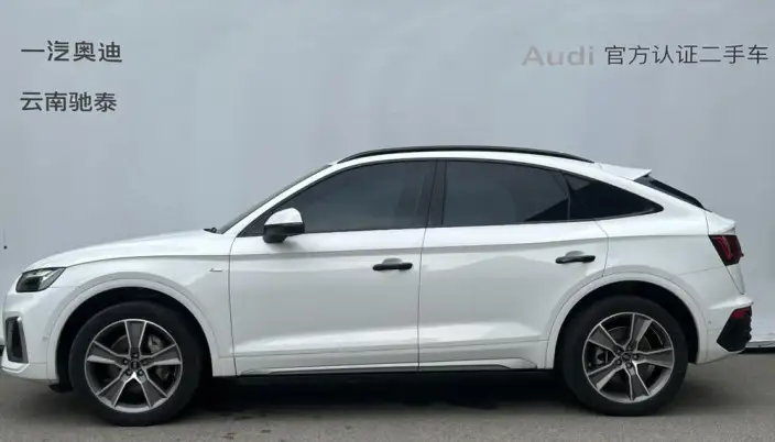 Audi Q5L Sportback 2021 Model 40 TFSI Luxury Model – фото 3