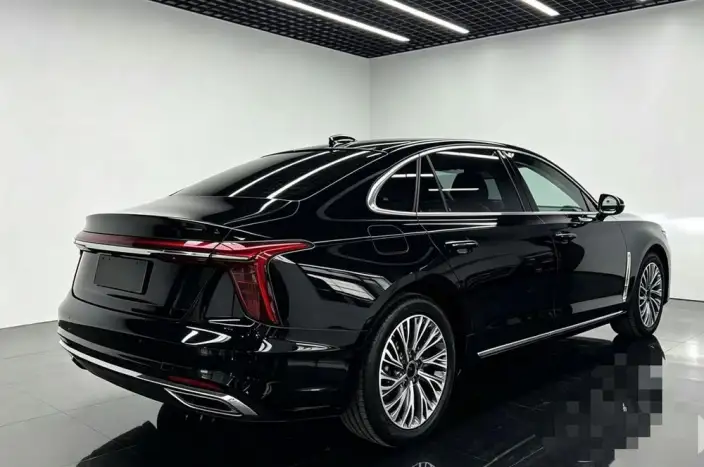 Hongqi H5 2023 Model 1.5T DCT Flag Rhythm Edition – фото 6
