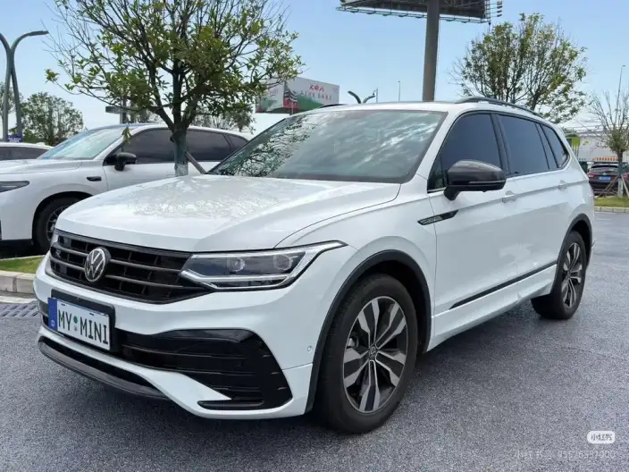 Volkswagen Tiguan L 2022 Model 330TSI Automatic 2WD Smart Edition – фото 1