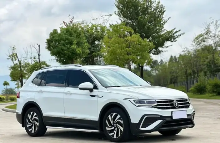 Volkswagen Tiguan L 2022 Model 330TSI Automatic 2WD Smart Edition – фото 3