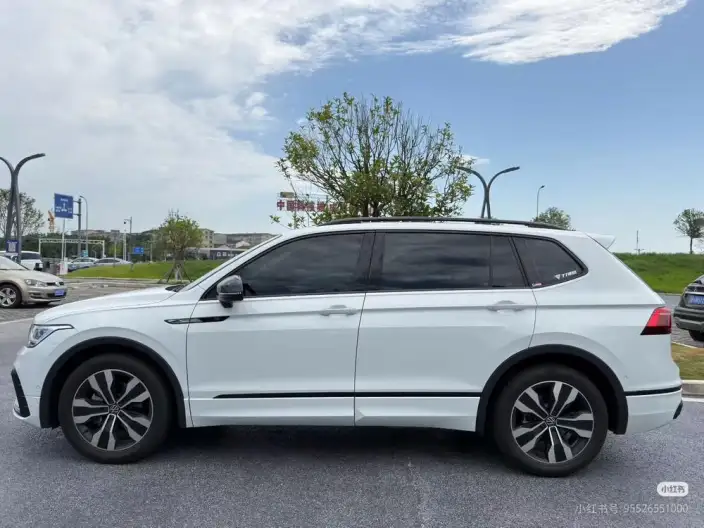 Volkswagen Tiguan L 2022 Model 330TSI Automatic 2WD Smart Edition – фото 4