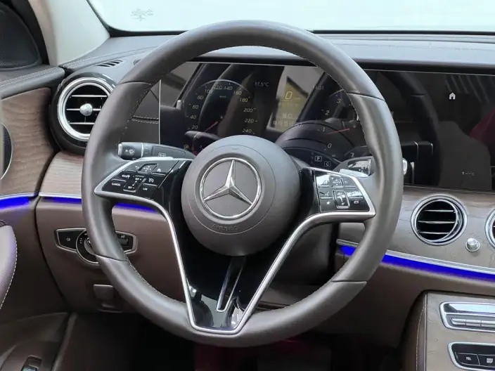 Mercedes-Benz E-Class 2022 Model E 300 L Fashion Model sedan – фото 10