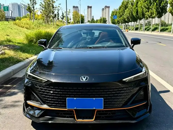 Changan UNI-V 2022 Model 1.5T Sports Edition – фото 2