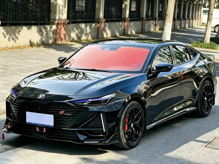 Changan UNI-V 2022 Model 1.5T Sports Edition – фото 1