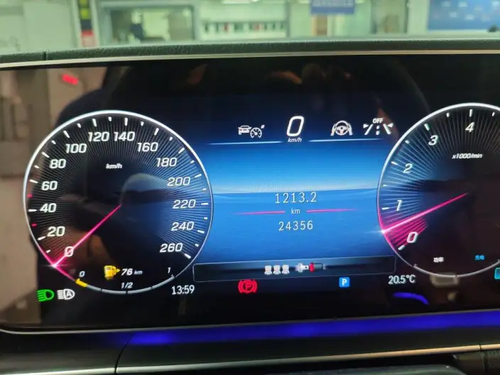 Mercedes-Benz GLE Imported 2024 Model GLE 450 4MATIC Fashion Model – фото 6