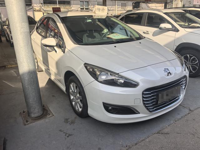 Peugeot 308 2014 Enjoy Classic 1.6L Manual Trend – фото 3