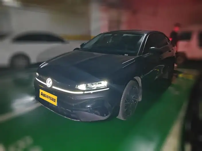 Volkswagen Sagitar 2026 Model L 300TSI DSG Luxury Model – фото 1