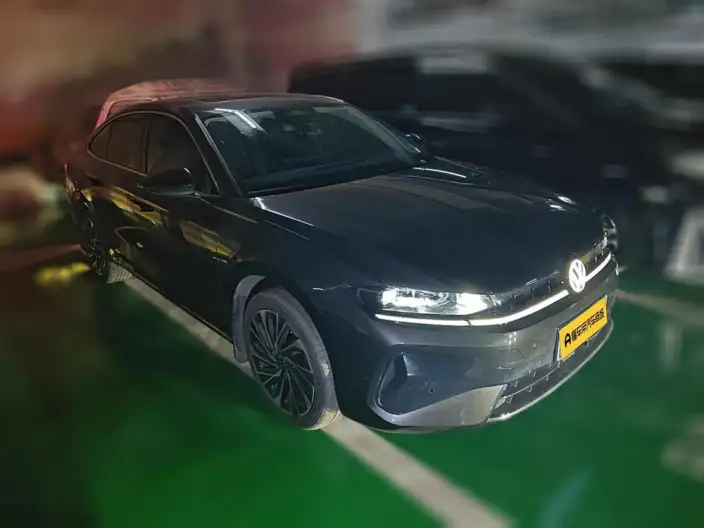 Volkswagen Sagitar 2026 Model L 300TSI DSG Luxury Model – фото 3