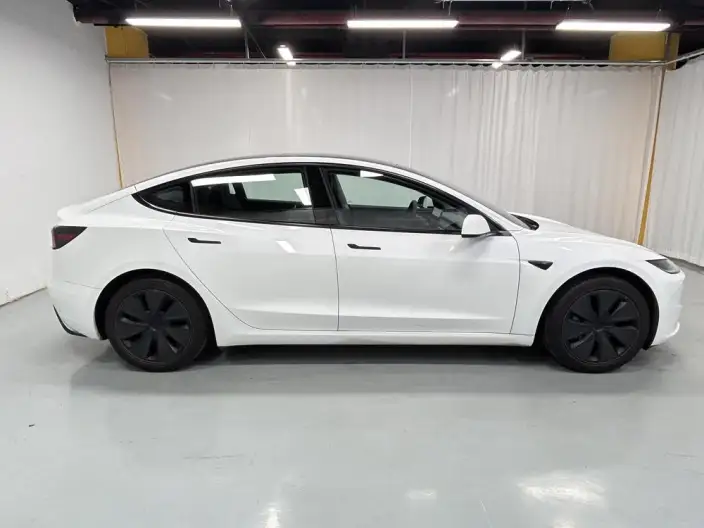 Model 3 2025 Model Facelift Rear-wheel drive version – фото 8