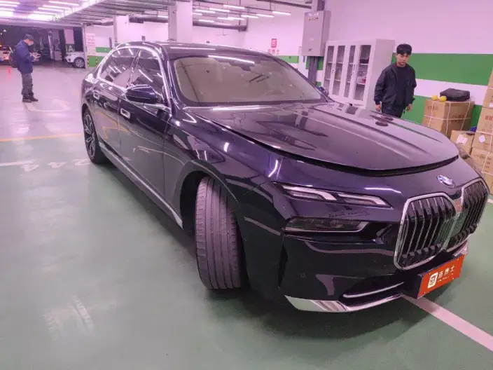 BMW 7 Series 2023 Model 735Li M Sports Set – фото 2