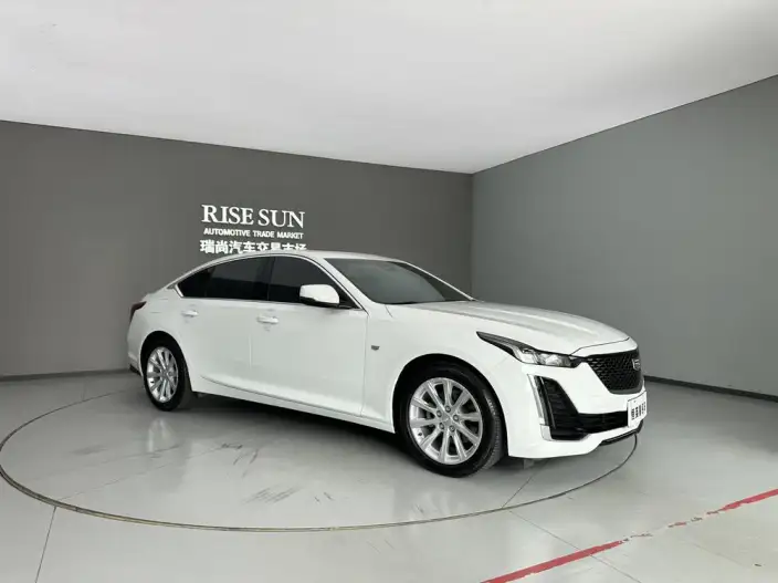 Cadillac CT5 2022 Model 28T Fashion Model