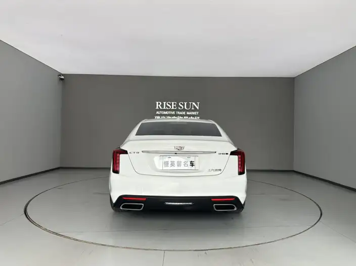 Cadillac CT5 2022 Model 28T Fashion Model – фото 5