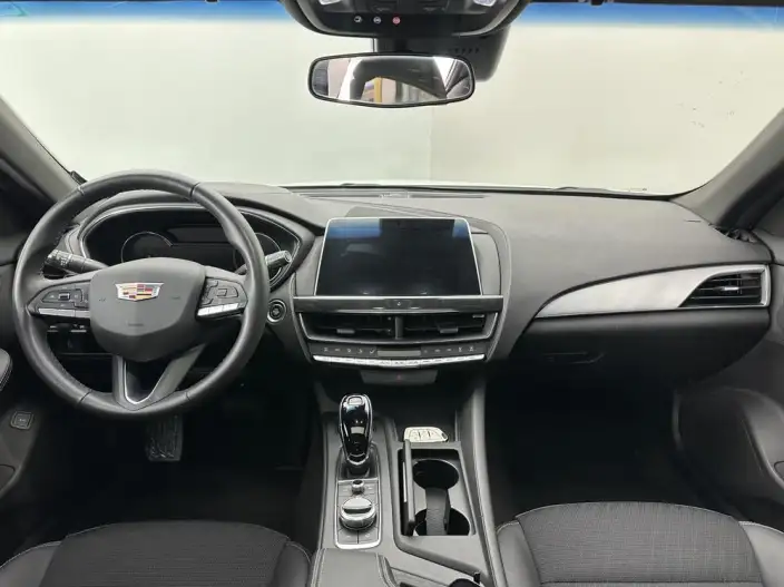 Cadillac CT5 2022 Model 28T Fashion Model – фото 7