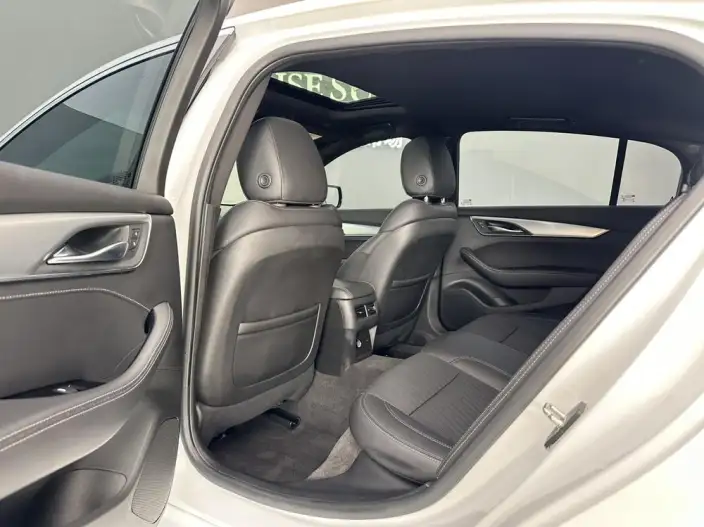 Cadillac CT5 2022 Model 28T Fashion Model – фото 10