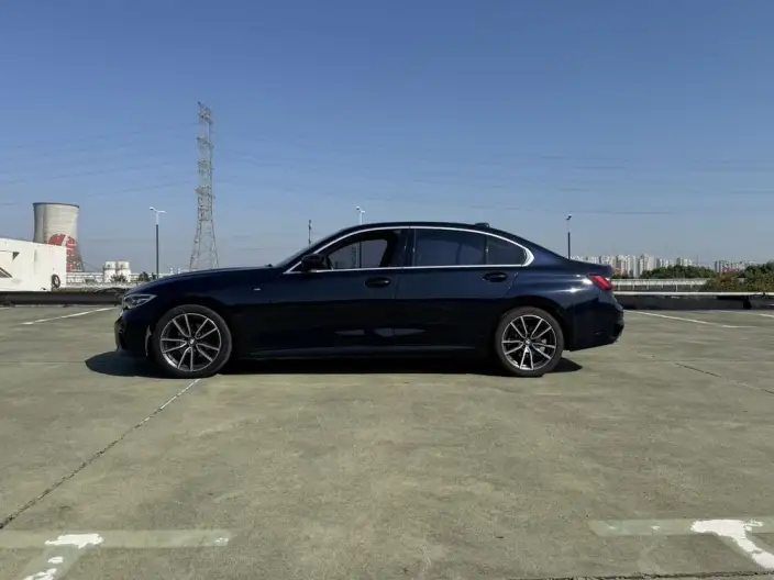 BMW 3 Series 2022 Model 325Li M Sports Set – фото 3