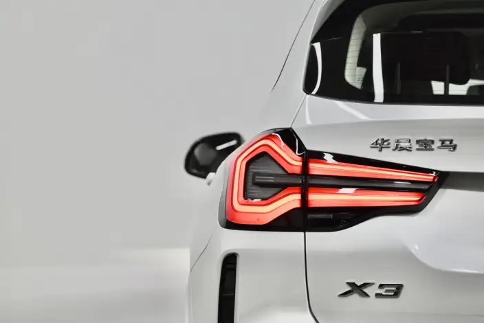 BMW X3 2023 Model xDrive30i Leading Model M Night Set – фото 6