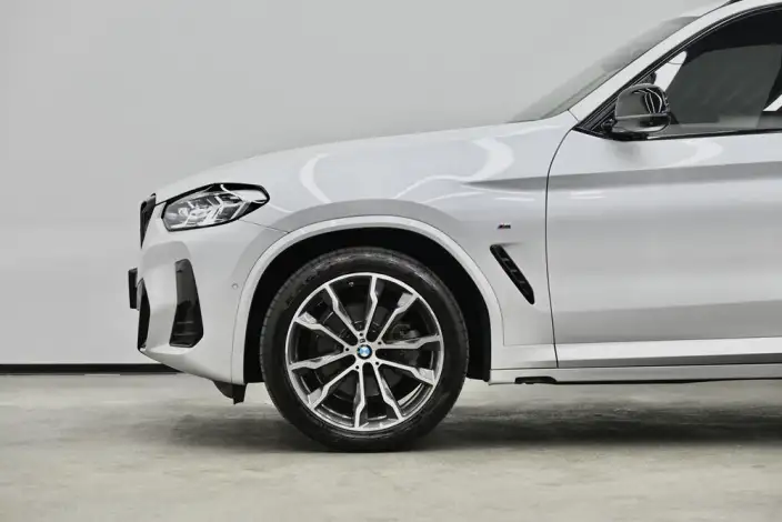 BMW X3 2023 Model xDrive30i Leading Model M Night Set – фото 10