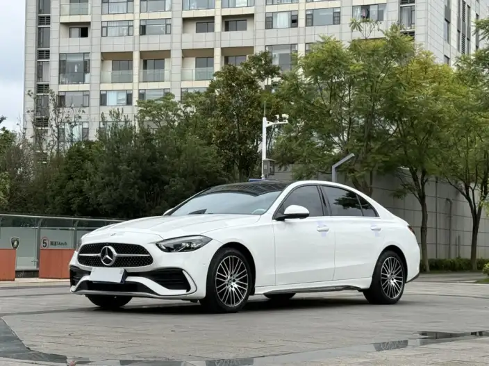 Mercedes-Benz C-Class 2023 Model C 260 L Sports Edition – фото 1