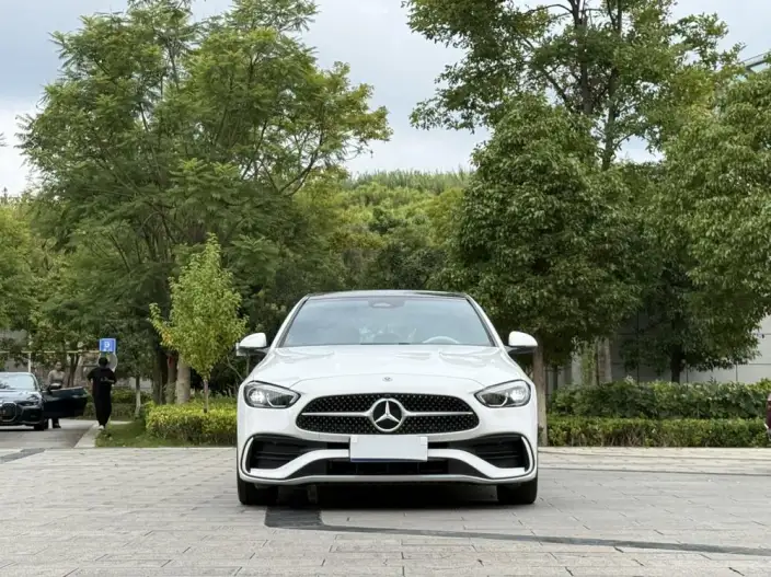 Mercedes-Benz C-Class 2023 Model C 260 L Sports Edition – фото 2