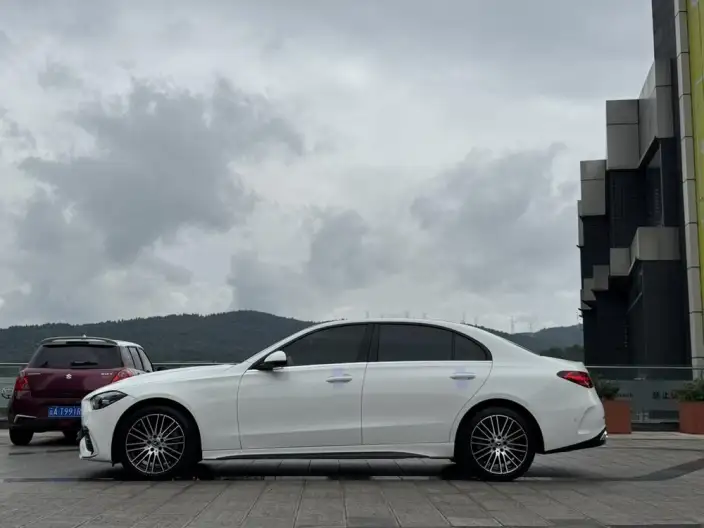 Mercedes-Benz C-Class 2023 Model C 260 L Sports Edition – фото 4