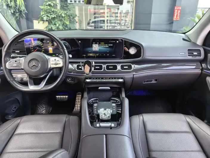 Mercedes-Benz GLS 2023 Model GLS 450 4MATIC Fashion Model – фото 10
