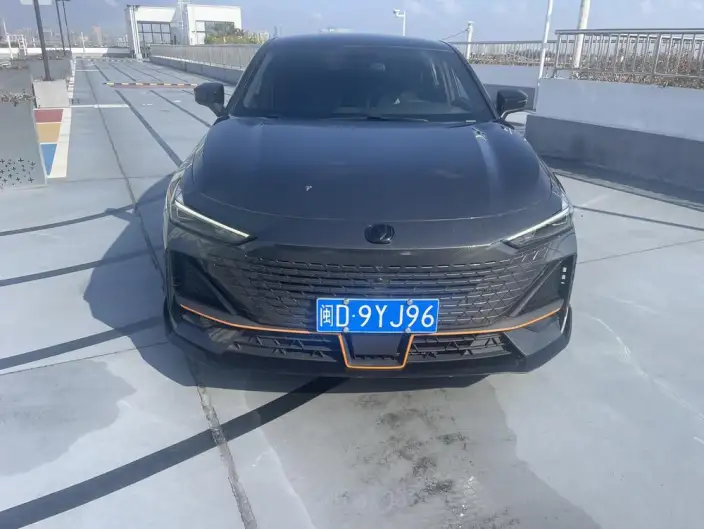 Changan UNI-V 2022 Model 1.5T Sports Edition – фото 2