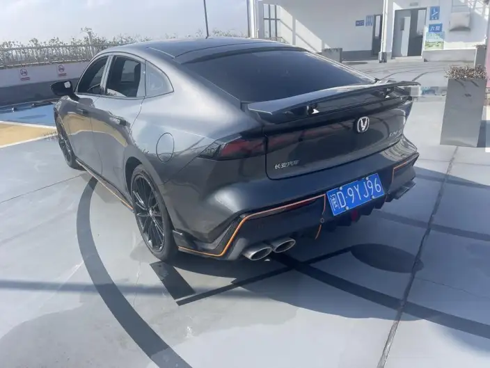 Changan UNI-V 2022 Model 1.5T Sports Edition – фото 4